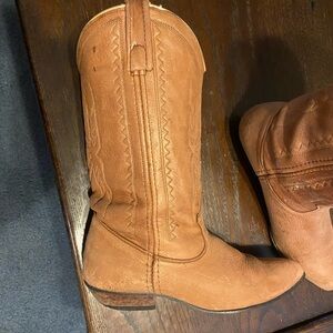Chestnut brown cowboy boots